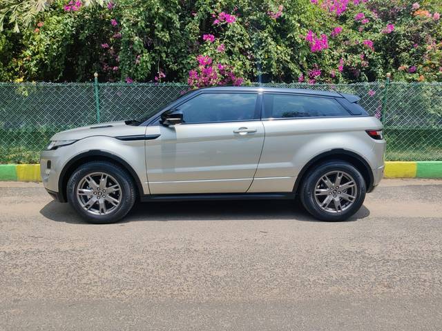 https://images10.gaadi.com/usedcar_image/3550663/original/processed_used_car_2852072_1692880835.jpg?imwidth=6402