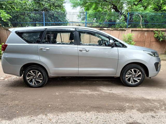 https://images10.gaadi.com/usedcar_image/3550704/original/processed_usedcar_whatsappimage2023_08_24at21803pm_14561692881712_1692882816.jpeg?imwidth=6401