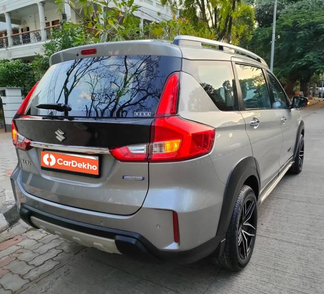 https://images10.gaadi.com/usedcar_image/3550783/original/processed_used_car_2852170_1692886430.jpg?imwidth=6402