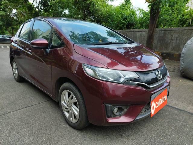 https://images10.gaadi.com/usedcar_image/3551084/original/processed_used_car_2852338_1692942330.jpg?imwidth=6400