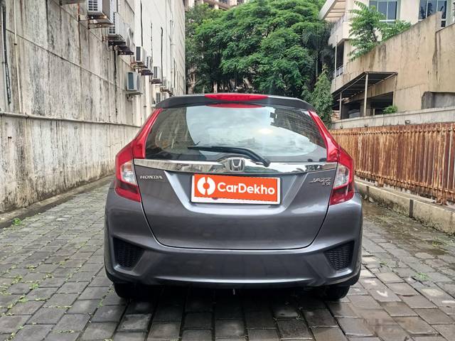 https://images10.gaadi.com/usedcar_image/3551237/original/processed_used_car_2852456_1692948961.jpg?imwidth=6402