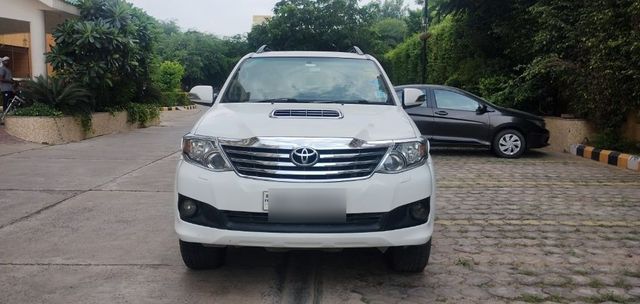 2013 Toyota Fortuner 4x2 Manual