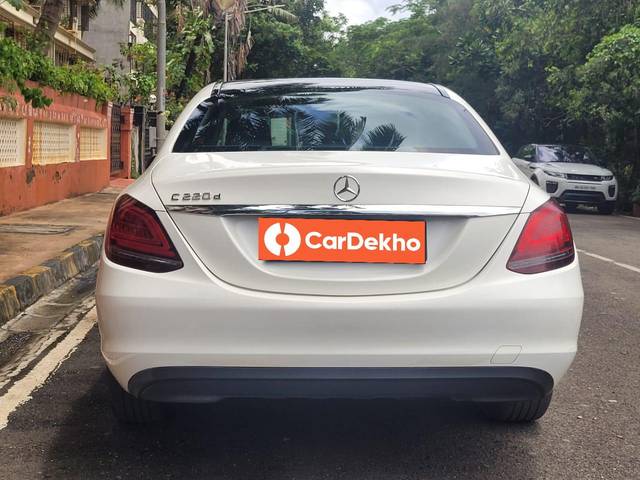 https://images10.gaadi.com/usedcar_image/3551620/original/processed_used_car_2852772_1692964530.jpg?imwidth=6401