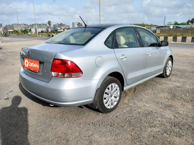 https://images10.gaadi.com/usedcar_image/3551731/original/processed_used_car_2852869_1693051795.jpg?imwidth=6401