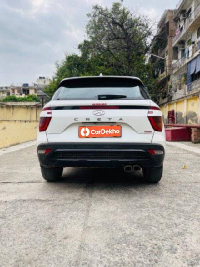 https://images10.gaadi.com/usedcar_image/3552117/original/processed_d7d17265-656f-431b-a00c-8fd395a78433.jpeg?imwidth=6402