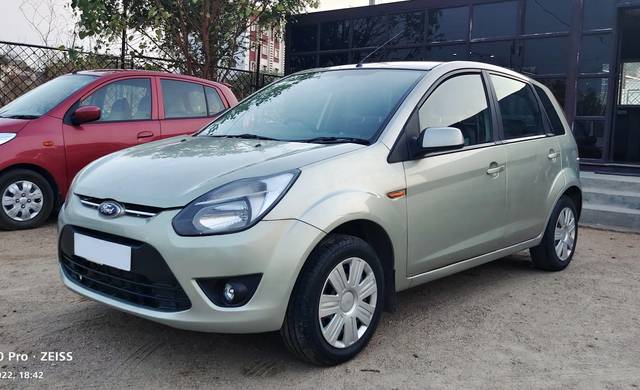 https://images10.gaadi.com/usedcar_image/3552408/original/processed_usedcar_2_2021693039066_1693039087.jpg?imwidth=6402