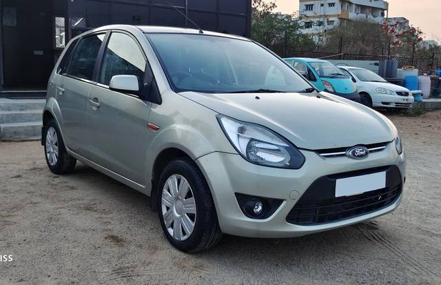 https://images10.gaadi.com/usedcar_image/3552408/original/processed_usedcar_3_2021693039066_1693039088.jpg?imwidth=6400