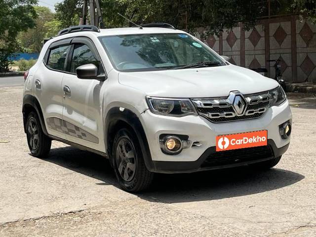 https://images10.gaadi.com/usedcar_image/3552502/original/processed_800e0275-b964-4645-9a3b-dd0a8ed02a00.jpg?imwidth=6400