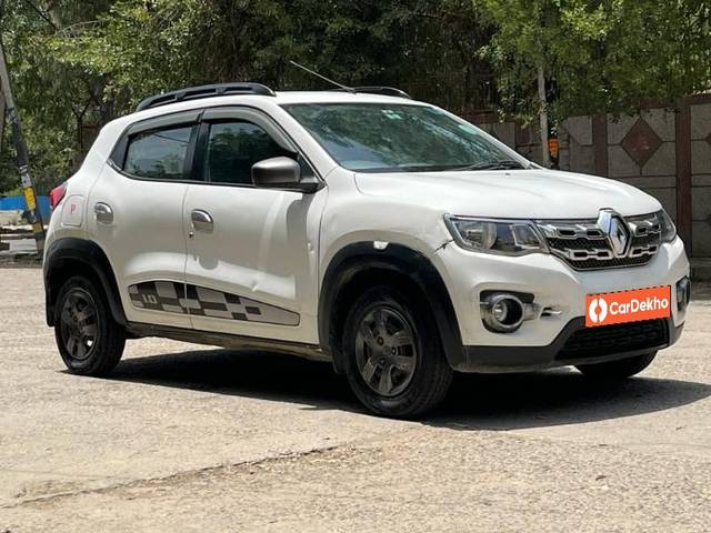https://images10.gaadi.com/usedcar_image/3552502/original/processed_dd2a4126-c06c-4576-bc5f-03a0d52e458e.jpg?imwidth=6401