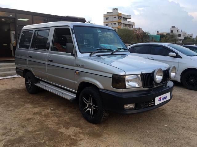 https://images10.gaadi.com/usedcar_image/3552516/original/processed_usedcar_2_2021693042177_1693042201.jpeg?imwidth=6400