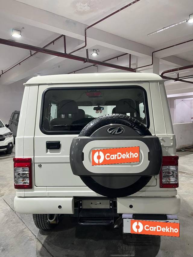 https://images10.gaadi.com/usedcar_image/3552651/original/processed_used_car_2853584_1693046551.jpg?imwidth=6402