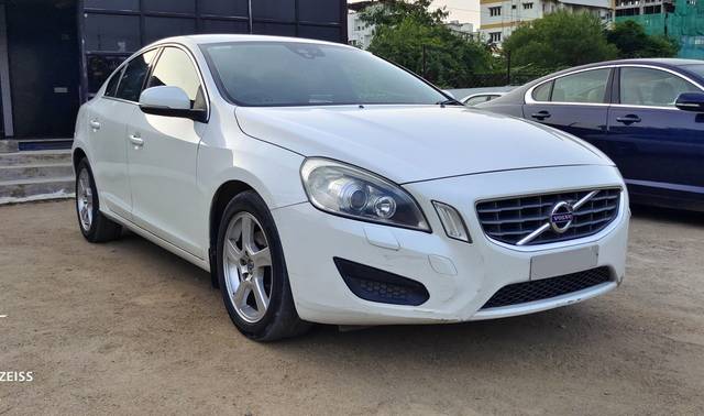 https://images10.gaadi.com/usedcar_image/3553199/original/processed_usedcar_3_2021693115480_1693115509.jpg?imwidth=6400