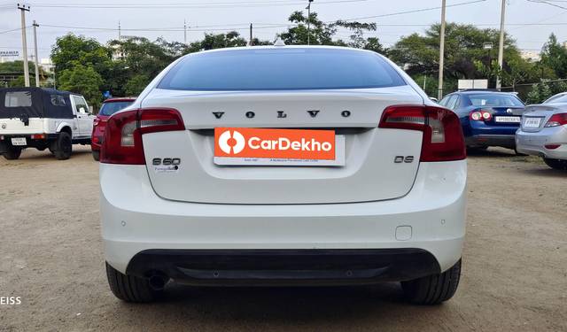 https://images10.gaadi.com/usedcar_image/3553199/original/processed_usedcar_img_20220817_175942_2021693115480_1693115514.jpg?imwidth=6402