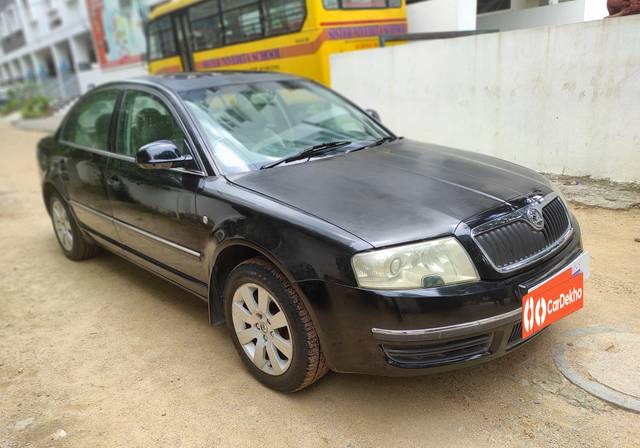 https://images10.gaadi.com/usedcar_image/3553220/original/processed_usedcar_img_20210910_121022_2021693116315_1693116355.jpg?imwidth=6400