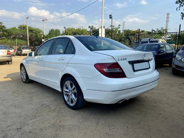 https://images10.gaadi.com/usedcar_image/3553296/original/processed_usedcar_img_2859_2021693119427_1693119458.jpg?imwidth=6402