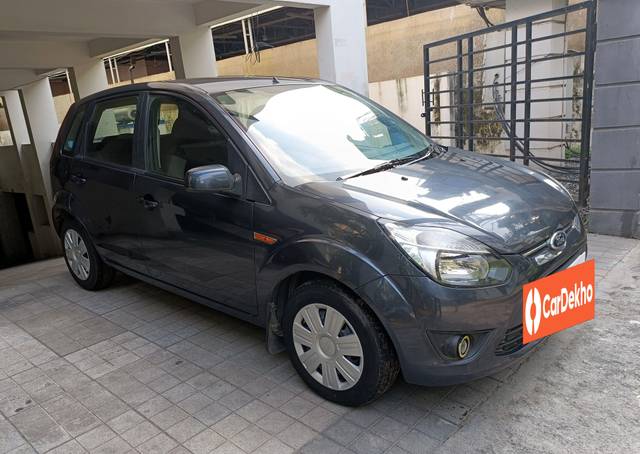 https://images10.gaadi.com/usedcar_image/3553305/original/processed_usedcar_img20220730170242_2854045_1693120424.jpg?imwidth=6400