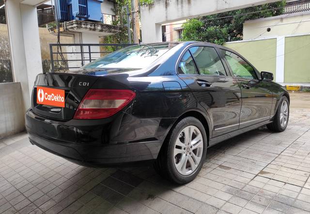 https://images10.gaadi.com/usedcar_image/3553426/original/processed_usedcar_img_20210904_151158_2021693123823_1693123913.jpg?imwidth=6401