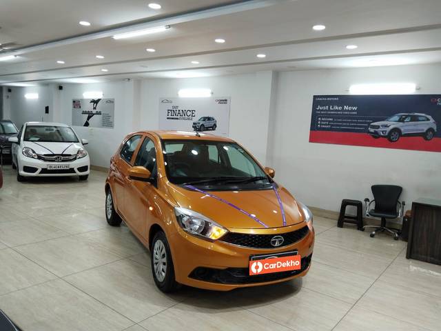 https://images10.gaadi.com/usedcar_image/3553518/original/processed_used_car_2854227_1693126877.jpg?imwidth=6400
