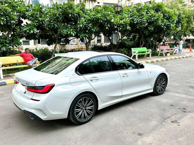 https://images10.gaadi.com/usedcar_image/3554397/original/processed_used_car_2854878_1693208831.jpg?imwidth=6402