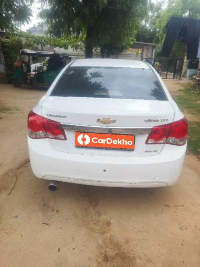 https://images10.gaadi.com/usedcar_image/3554475/original/processed_515d6df2-45ed-4b3e-b241-ef32d0864db5.jpg?imwidth=6402