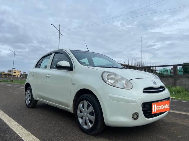https://images10.gaadi.com/usedcar_image/3555180/original/processed_used_car_2855604_1693221325.jpg?imwidth=6400