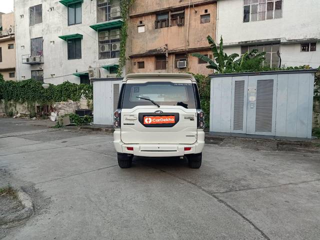 https://images10.gaadi.com/usedcar_image/3555347/original/processed_used_car_2855754_1693225655.jpg?imwidth=6401