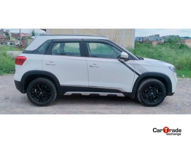 https://images10.gaadi.com/usedcar_image/3555749/original/processed_used_car_2856002_1693285851.jpg?imwidth=6401