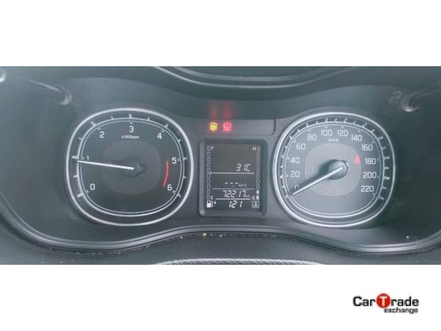 https://images10.gaadi.com/usedcar_image/3555749/original/used_car_2856002_1693285854.jpg?imwidth=6402