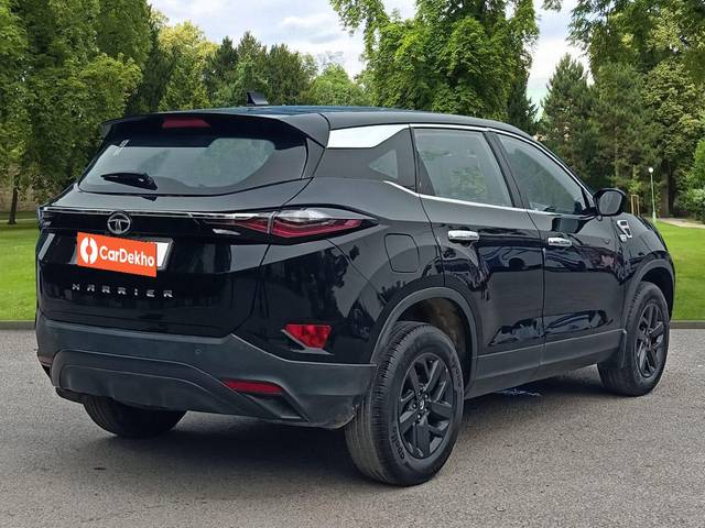 https://images10.gaadi.com/usedcar_image/3556396/original/processed_used_car_2856569_1693298771.jpg?imwidth=6402