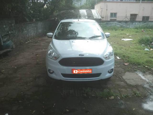 https://images10.gaadi.com/usedcar_image/3556772/original/processed_da3109ce-63ad-4ff5-b8ab-6820fd604ea4.jpg?imwidth=6400