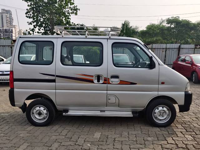 https://images10.gaadi.com/usedcar_image/3556802/original/img2856896__usedcar_whatsappimage2023_12_05at40019pm_2__2856896_1701782253.jpeg?imwidth=6401