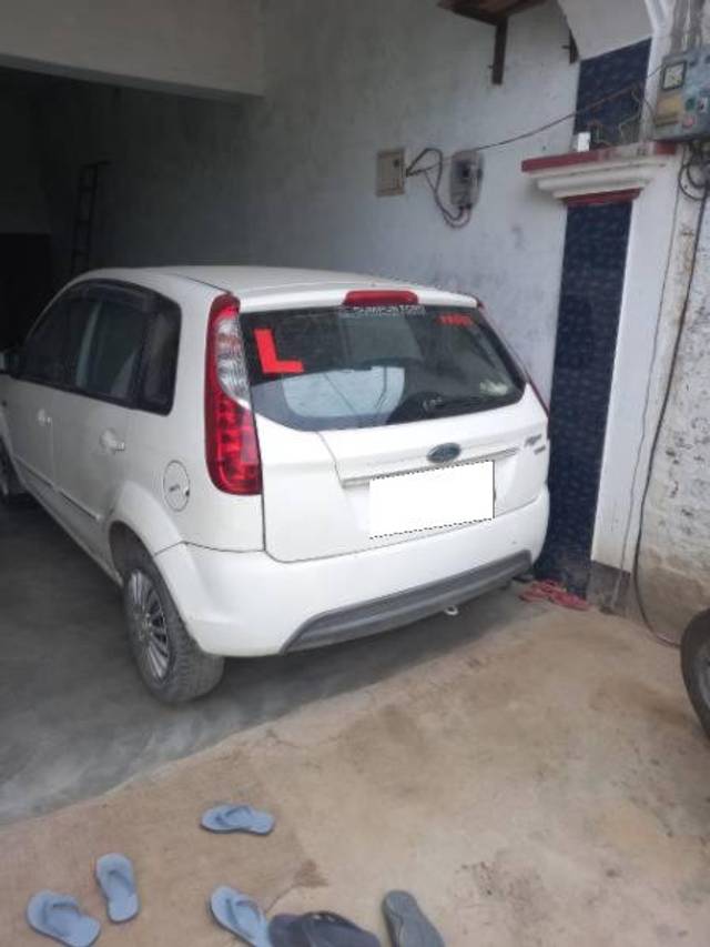 https://images10.gaadi.com/usedcar_image/3557317/original/processed_18a730b3-c344-4cb6-8a96-f579ffc0ad79.jpg?imwidth=6400