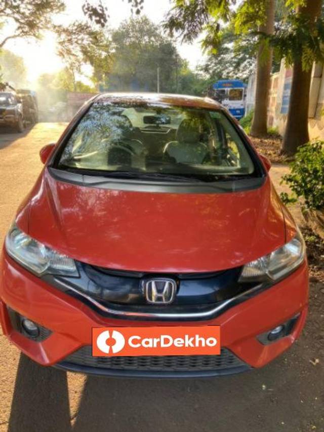 https://images10.gaadi.com/usedcar_image/3557825/original/processed_9e51e83d-5769-4838-b6e1-936c4132b618.jpg?imwidth=6400