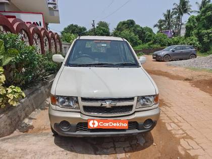 Chevrolet Tavera 2 LT L 9 Str Chevrolet Tavera 2 LT L 9 Str