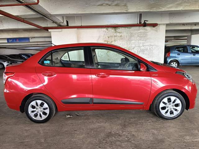 https://images10.gaadi.com/usedcar_image/3557960/original/processed_used_car_2857617_1693419321.jpg?imwidth=6401