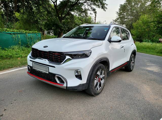https://images10.gaadi.com/usedcar_image/3557999/original/used_car_2857625_1693433312.jpg?imwidth=6400