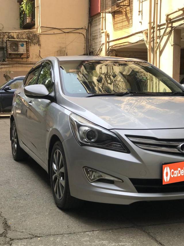 https://images10.gaadi.com/usedcar_image/3559396/original/processed_used_car_2858541_1693555565.jpg?imwidth=6400