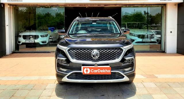 https://images10.gaadi.com/usedcar_image/3559494/original/processed_used_car_2858612_1693559275.jpg?imwidth=6402