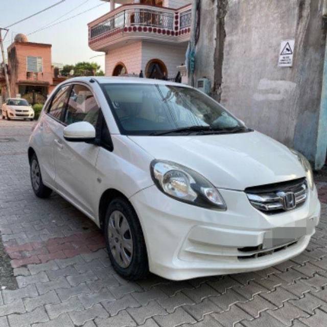 https://images10.gaadi.com/usedcar_image/3559626/original/processed_a7ae9174-b5eb-4ac5-8330-dfc6fc01e1bd.jpeg?imwidth=6400