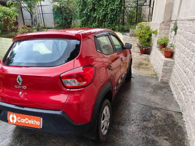 https://images10.gaadi.com/usedcar_image/3559641/original/processed_8d7cd819-7fb8-4da4-a7b0-b4a6e068e029.jpg?imwidth=6402