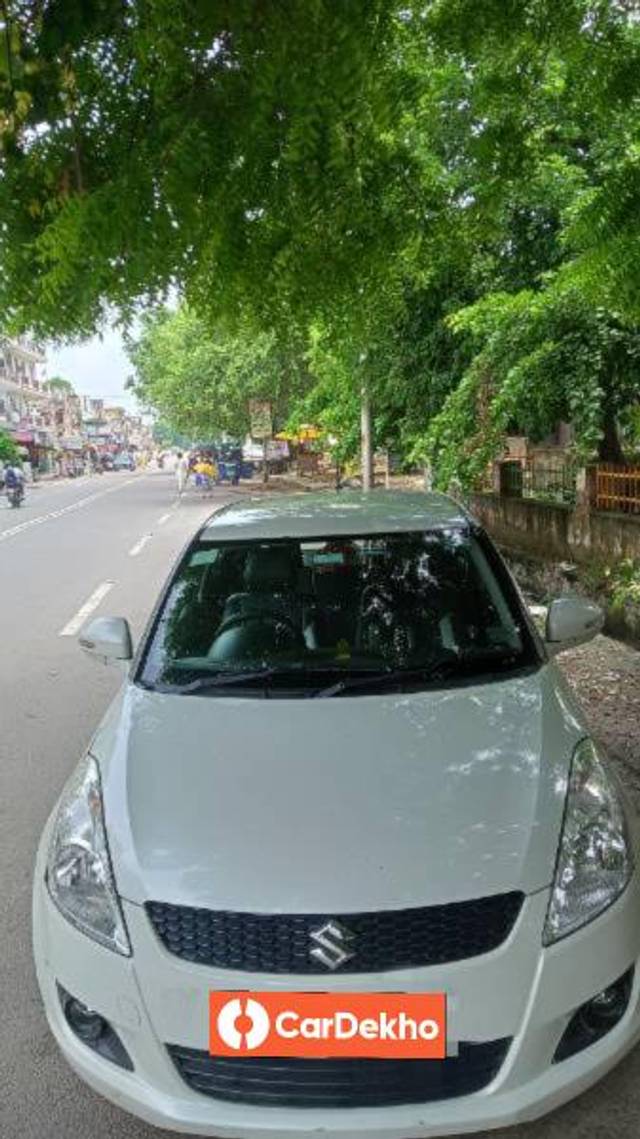 https://images10.gaadi.com/usedcar_image/3559691/original/processed_1a888fcd-7ea2-47c8-8a76-783b91d49358.jpg?imwidth=6400
