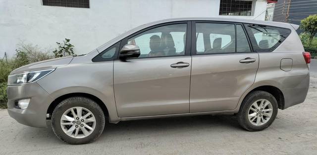 https://images10.gaadi.com/usedcar_image/3560182/original/processed_used_car_2859240_1693569218.jpg?imwidth=6400