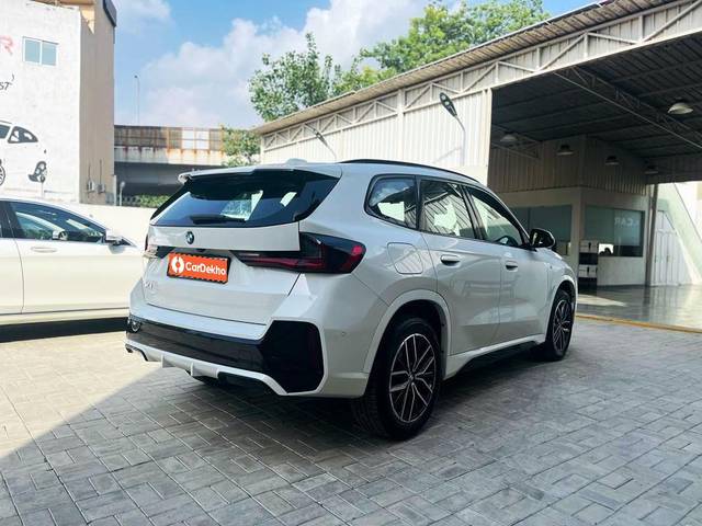 https://images10.gaadi.com/usedcar_image/3560341/original/processed_usedcar_1_4__2859361_1693574092.jpeg?imwidth=6401