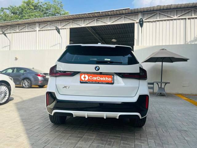 https://images10.gaadi.com/usedcar_image/3560341/original/processed_usedcar_1_5__2859361_1693574092.jpeg?imwidth=6402