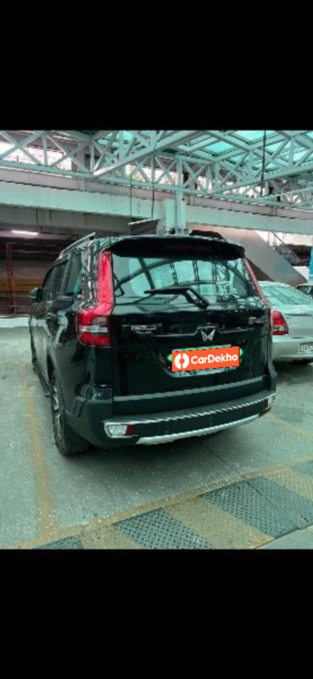 https://images10.gaadi.com/usedcar_image/3560534/original/processed_6b15a637-3945-47b0-bc49-30a7c953c5fe.png?imwidth=6401