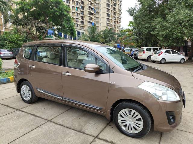 https://images10.gaadi.com/usedcar_image/3560816/original/processed_used_car_2859600_1693633475.jpg?imwidth=6400
