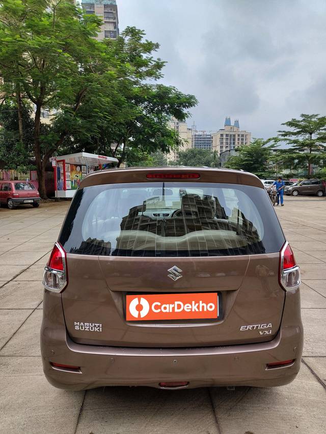 https://images10.gaadi.com/usedcar_image/3560816/original/processed_used_car_2859600_1693633528.jpg?imwidth=6402