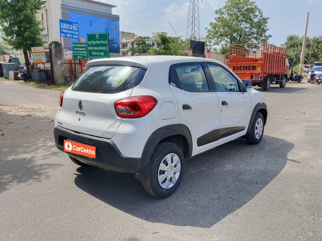 https://images10.gaadi.com/usedcar_image/3560861/original/processed_used_car_2859629_1693635594.jpg?imwidth=6401