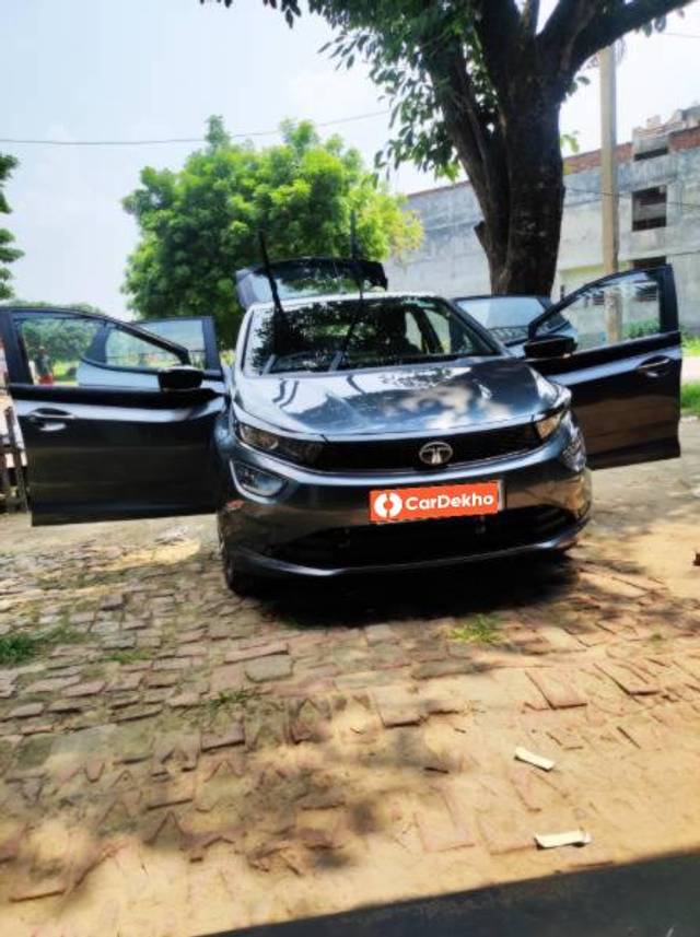 https://images10.gaadi.com/usedcar_image/3561101/original/processed_0fbdcc6d-e276-4758-a702-52ef47eb778d.jpg?imwidth=6401