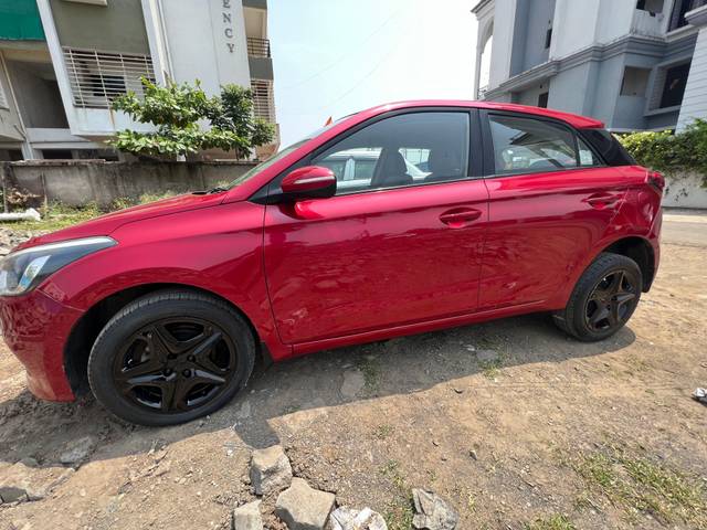 https://images10.gaadi.com/usedcar_image/3561652/original/processed_usedcar_img_9582_354231693650225_1693650391.jpeg?imwidth=6400